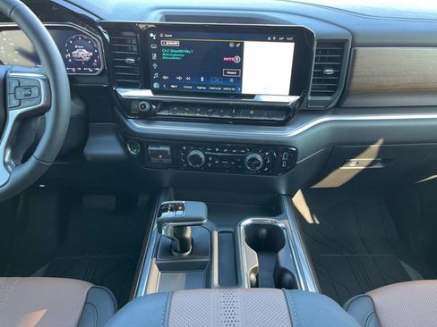 New 2026 Chevrolet Silverado 1500 High Country AWD/4WD image 19