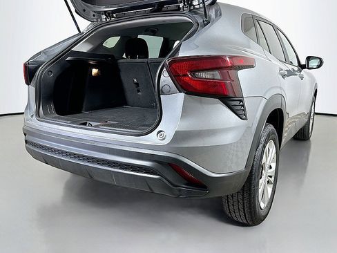 Used 2024 Chevrolet Trax LS FWD image 25