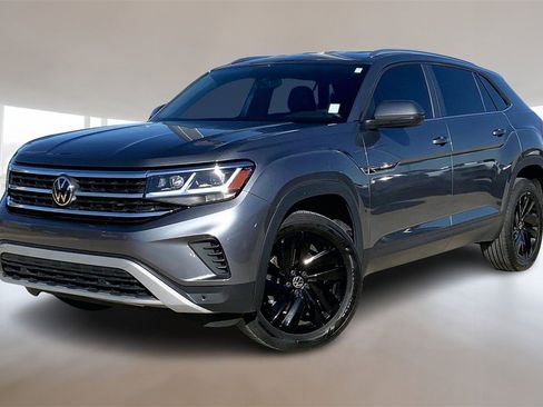 Used 2023 Volkswagen Atlas Cross Sport SE image 1