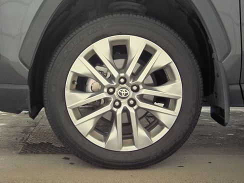 Used 2023 Toyota RAV4 XLE Premium image 57