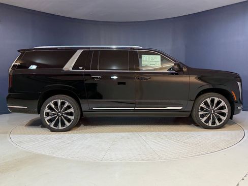 New 2026 Cadillac Escalade ESV Luxury w/ Touring Package image 8