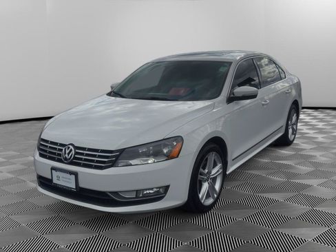 Used 2013 Volkswagen Passat TDI SEL Premium FWD image 3
