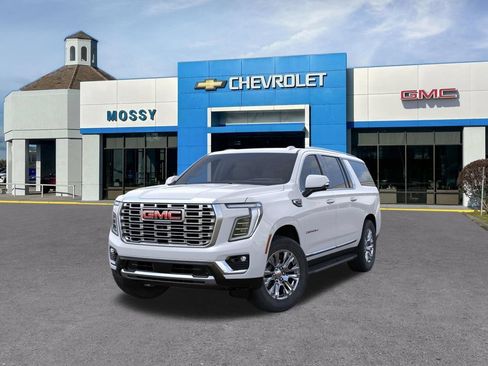 New 2026 GMC Yukon XL Denali RWD image 8