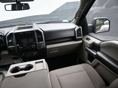 Used 2017 Ford F150 XLT w/ Equipment Group 302A Luxury RWD image 13