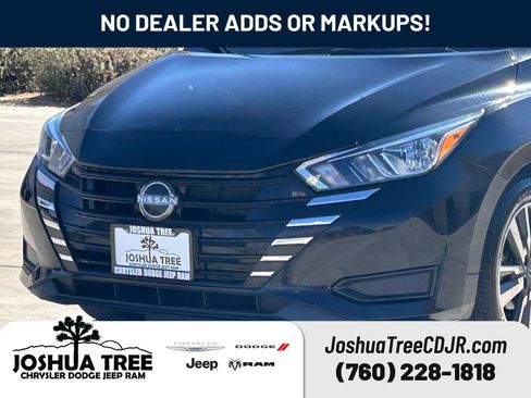 Used 2023 Nissan Versa SV image 9