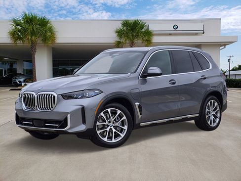 New 2026 BMW X5 xDrive50e image 1