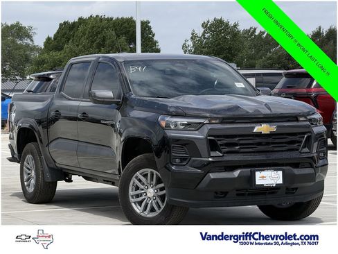 New 2026 Chevrolet Colorado LT w/ LT Convenience Package AWD/4WD image 2