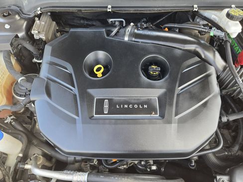 Used 2018 Lincoln MKZ Premiere FWD image 29