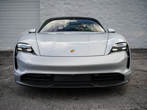 Used 2021 Porsche Taycan 4S w/ Premium Package image 5