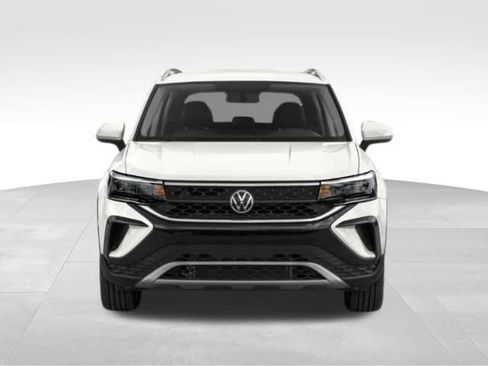 Used 2022 Volkswagen Taos SE w/ IQ.Drive SE Package image 5