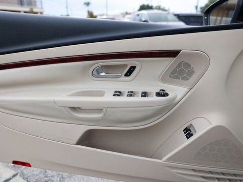 Used 2012 Volkswagen Eos Executive image 43