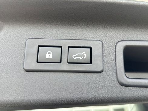 Used 2025 Subaru Forester Limited w/ Protection Package (1PH) image 27