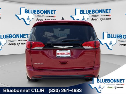 New 2026 Chrysler Voyager LX FWD image 4