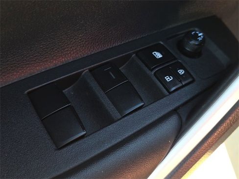 Used 2024 Toyota Corolla Cross XSE image 20