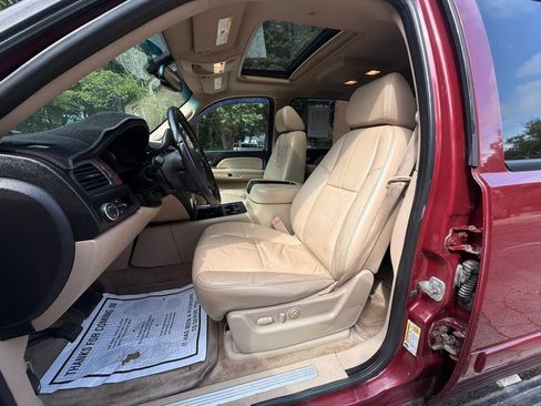 Used 2007 Chevrolet Avalanche LTZ w/ LTZ Preferred Equipment Group RWD image 9