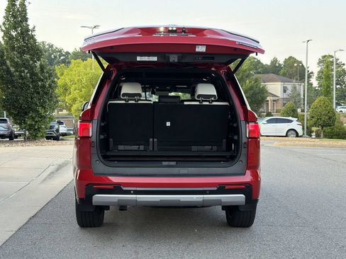 Used 2025 Toyota Sequoia Capstone AWD/4WD image 12