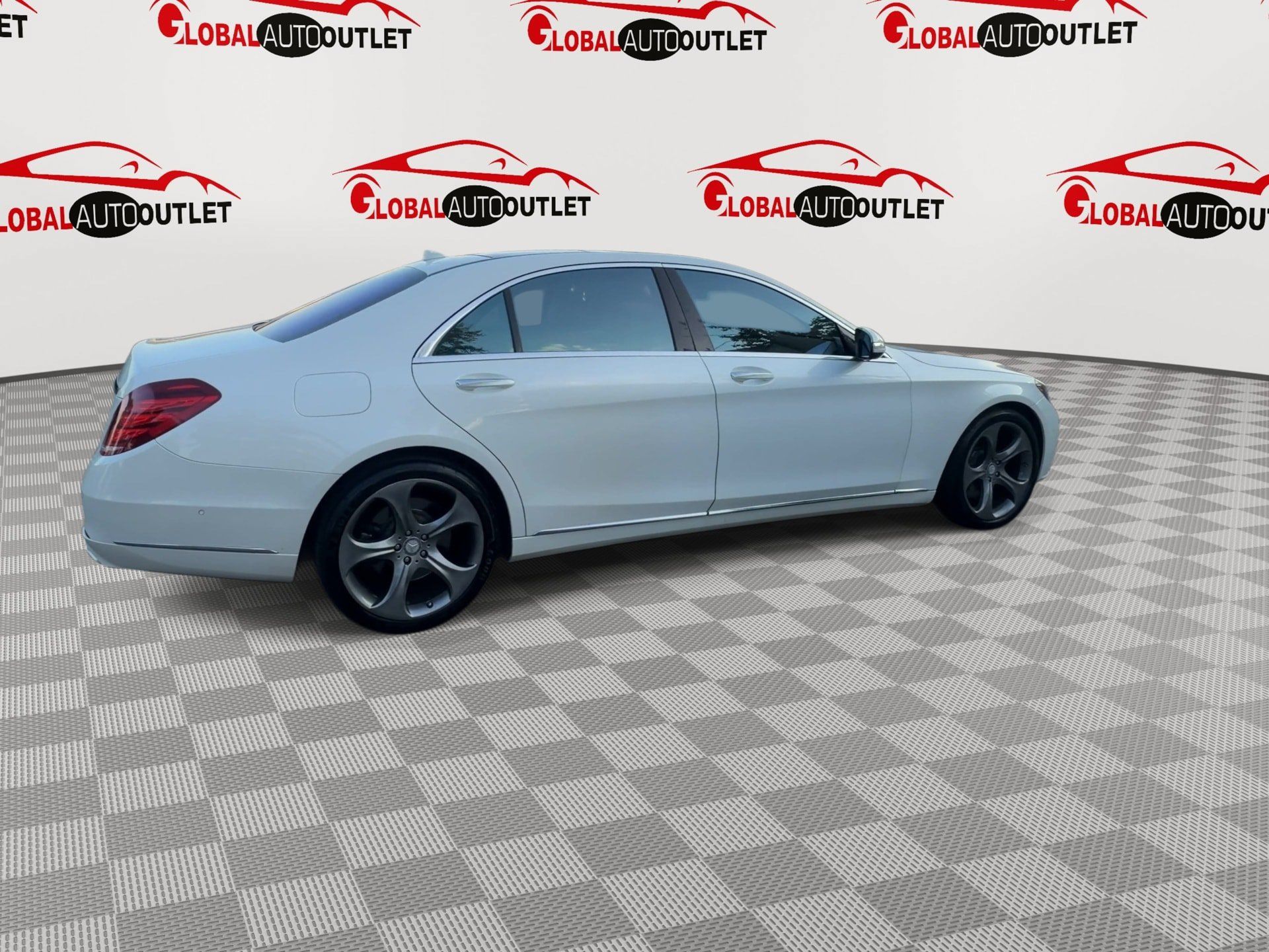 Used 2015 Mercedes-Benz S 550 Sedan w/ Premium 1 Package image 8