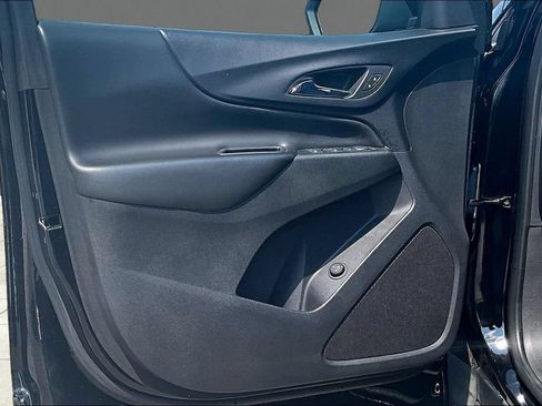 Used 2022 Chevrolet Equinox LT FWD image 17