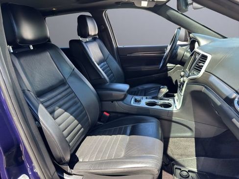 Used 2018 Jeep Grand Cherokee Limited AWD/4WD image 23