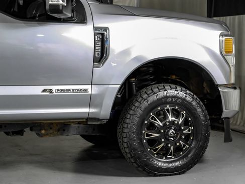 Used 2021 Ford F350 XLT w/ XLT Premium Package AWD/4WD image 7