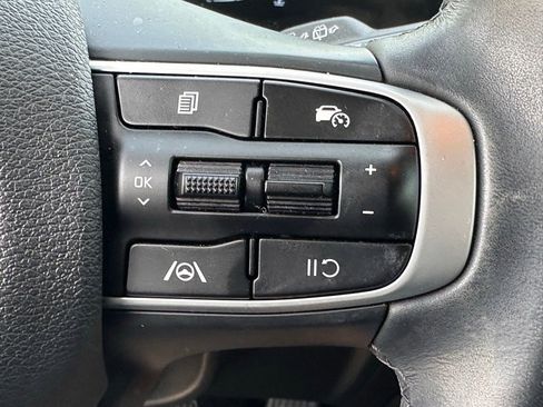 Used 2025 Kia Sportage EX image 23