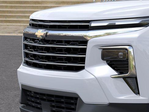 New 2026 Chevrolet Traverse LT w/ Driver Confidence Package AWD/4WD image 13