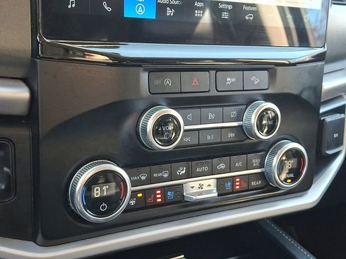 Certified 2024 Ford Expedition XLT image 16