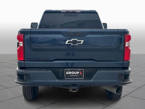 Used 2022 Chevrolet Silverado 3500 LTZ w/ LTZ Plus Package image 9