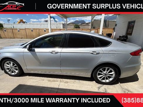 Used 2019 Ford Fusion SE FWD image 9