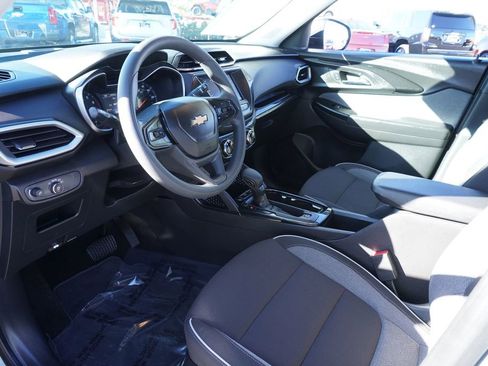 Used 2023 Chevrolet TrailBlazer LS image 16