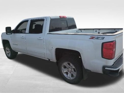 Used 2018 Chevrolet Silverado 1500 LT w/ All Star Edition AWD/4WD image 5