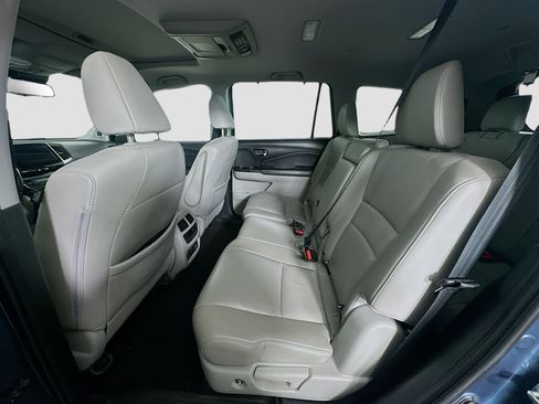 Used 2018 Honda Pilot Touring image 28