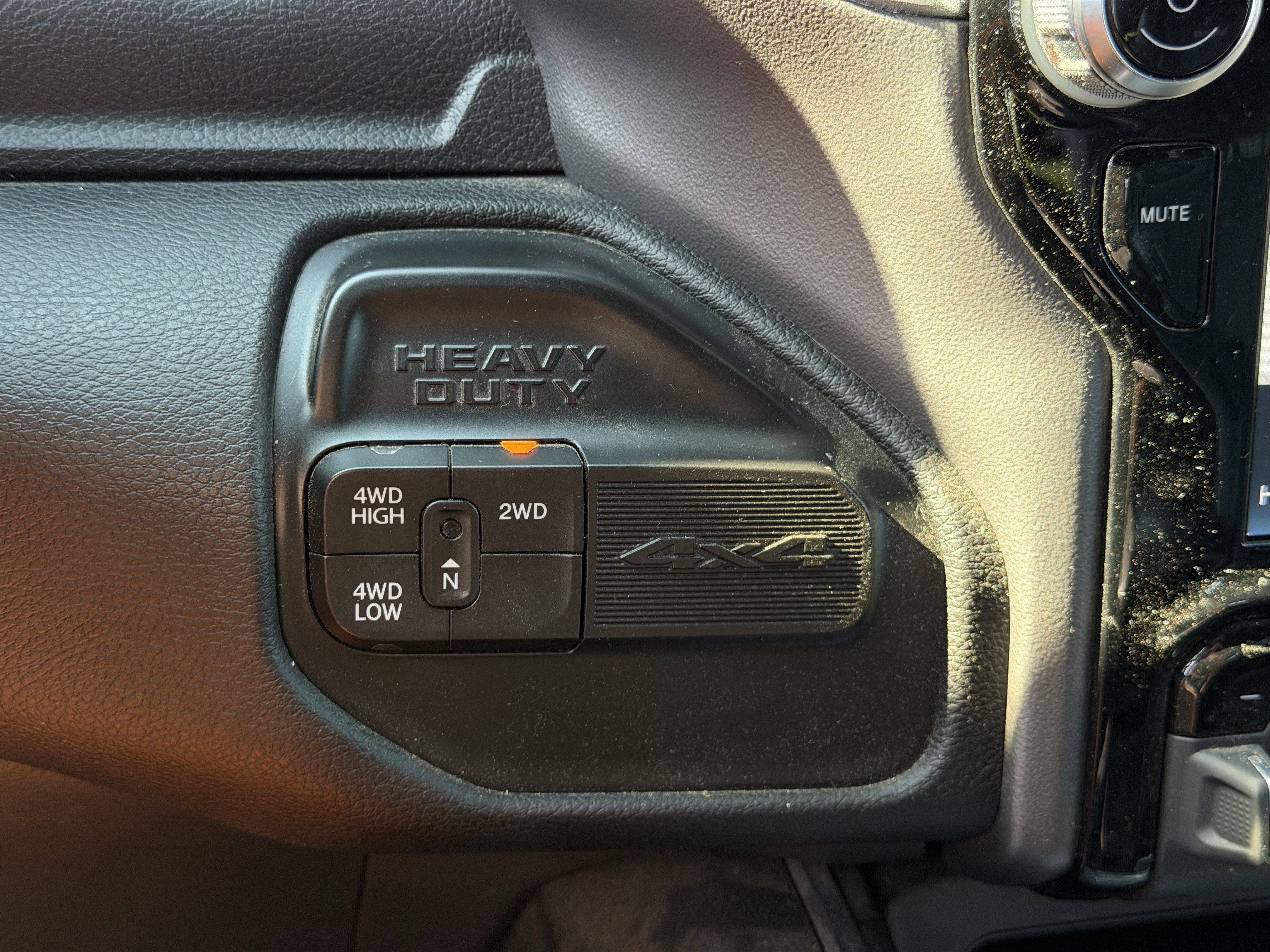 Used 2022 RAM 3500 Laramie AWD/4WD image 15