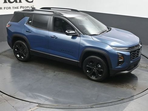 New 2026 Chevrolet Equinox LT w/ Midnight Edition FWD image 16