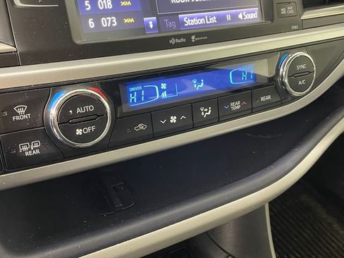 Used 2015 Toyota Highlander XLE image 8