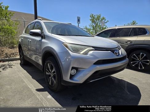 Used 2016 Toyota RAV4 XLE FWD image 1