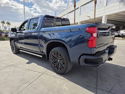 Used 2022 Chevrolet Silverado 1500 High Country w/ LPO, Dark Essentials Package image 4