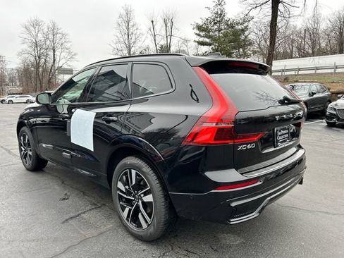 Used 2026 Volvo XC60 B5 Plus w/ Protection Package Premier AWD/4WD image 4