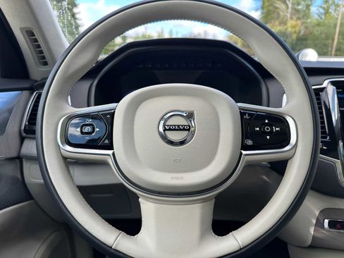 Used 2025 Volvo XC90 B6 Ultra w/ Lounge Package image 28