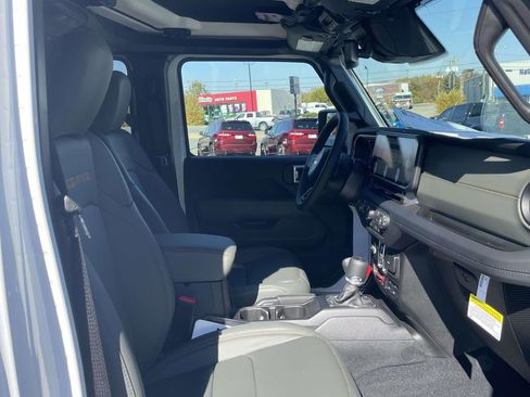 New 2026 Jeep Gladiator Mojave image 15