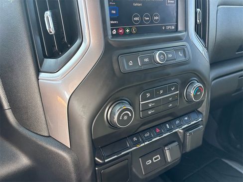 Used 2021 Chevrolet Silverado 1500 Custom image 15