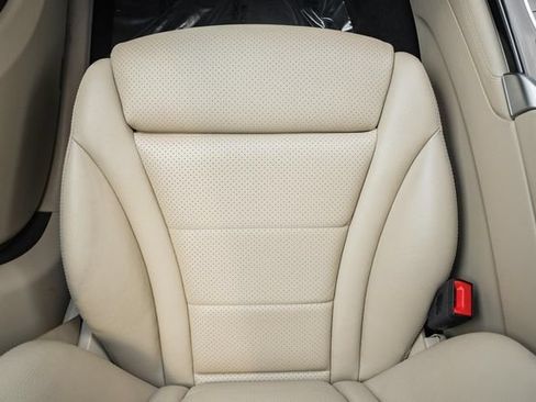 Used 2019 Mercedes-Benz GLC 300 w/ Parking Assistance Package image 29