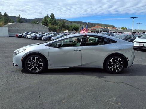 Certified 2023 Toyota Prius Prime image 3