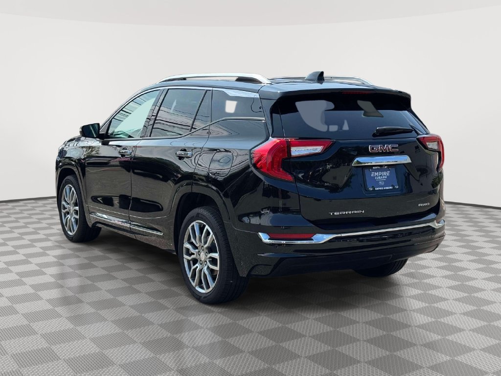 Used 2022 GMC Terrain Denali w/ LPO, 'HIT The Road' Package AWD/4WD image 6