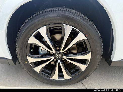 New 2026 Lexus UX 300h AWD image 10