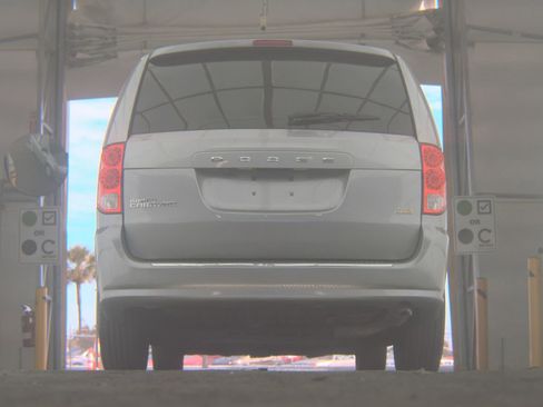 Used 2017 Dodge Grand Caravan SE w/ Power Window Group FWD image 11