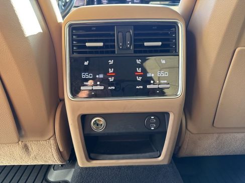 Used 2021 Porsche Cayenne image 15