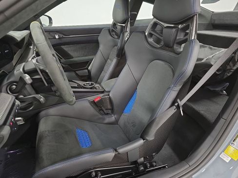Certified 2025 Porsche 911 GT3 RS RWD image 5