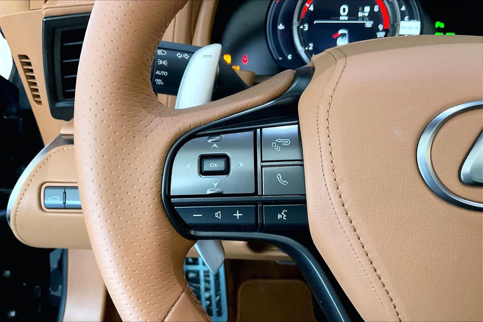 Used 2026 Lexus LC 500 Convertible w/ Touring Package RWD image 21