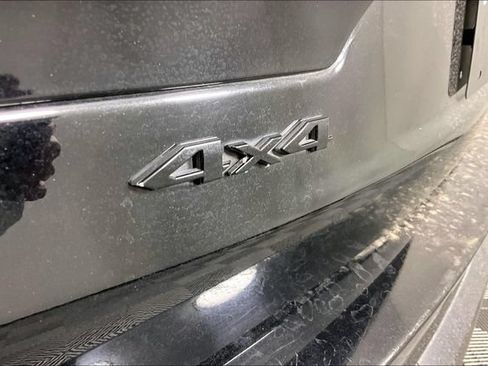 Used 2023 Jeep Grand Cherokee L Laredo AWD/4WD image 23
